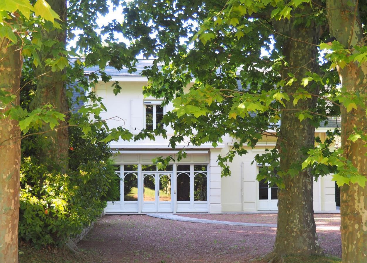La Souveraine Saint-Genis-Laval Zewnętrze zdjęcie